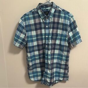 American Eagle short sleeve plaid button down men’s shirt